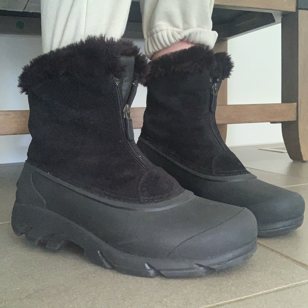 Sorel Winter snow Boots, Snow Angel Waterproof suede and rubber insulated Sz. 7